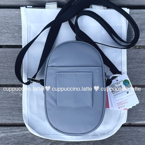 🍁 NWT🇨🇦RARE Lululemon Team Canada 22 Future Legacy Crossbody Bag - Rhino Grey - Picture 6 of 10